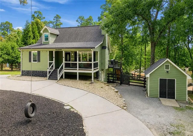 Photo 2 of Single family home for sale at 121 Maple Ct, Waleska, GA 30183 | MLS# 7831680 | Listing updated on 2026-09-10