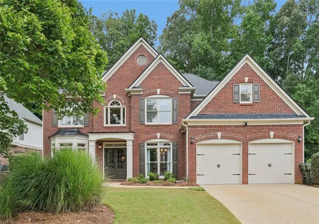 Photo 3 of Single family home for sale at 5350 Avonshire Ln, Cumming, GA 30040 | MLS# 7828040 | Listing updated on 2026-09-06