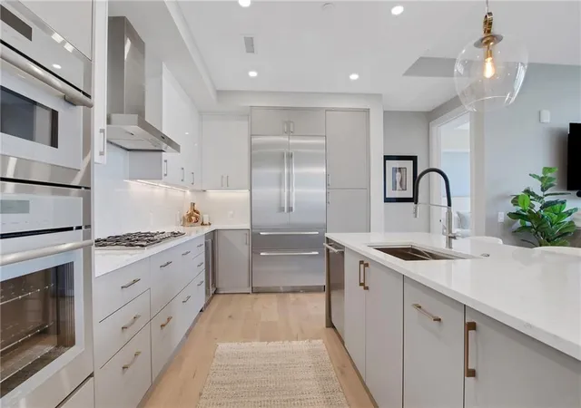 Photo 3 of Condo for sale at 2425 Peachtree Rd NE #1203, Atlanta, GA 30305 | MLS# 7831290 | Listing updated on 2026-09-09