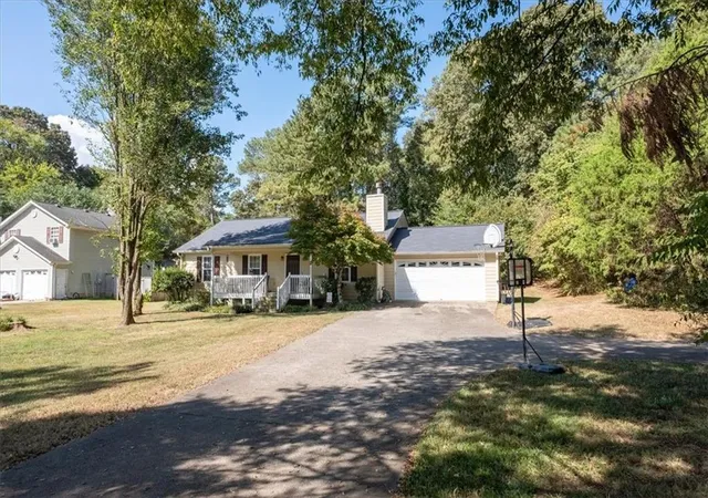 Photo 2 of Single family home for sale at 1210 Hardin Brg Rd, Euharlee, GA 30145 | MLS# 7835810 | Listing updated on 2026-09-12