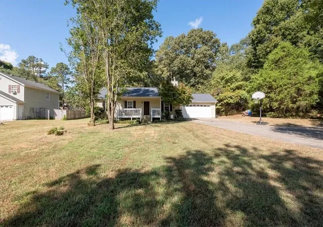 Photo 4 of Single family home for sale at 1210 Hardin Brg Rd, Euharlee, GA 30145 | MLS# 7835810 | Listing updated on 2026-09-12