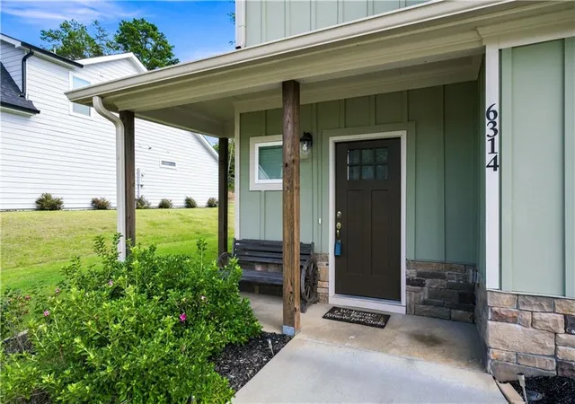 Photo 2 of Sale Pending at 6314 Woodland Sta Dr, Lula, GA 30554 | MLS# 7835834 | Listing updated on 2026-10-02
