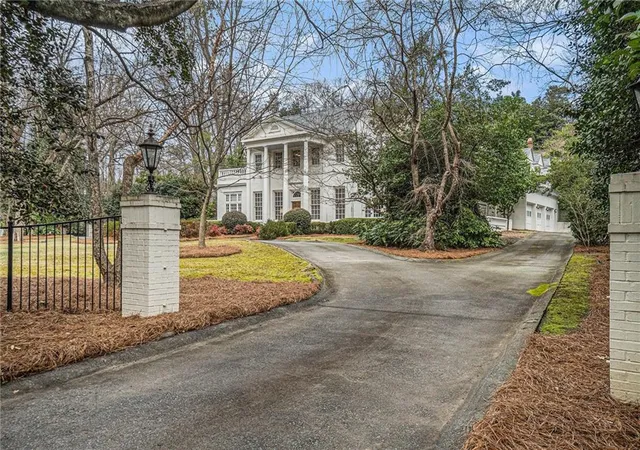 Photo 2 of Single family home for sale at 7 W Andrews Dr NW, Atlanta, GA 30305 | MLS# 7847169 | Listing updated on 2026-10-15