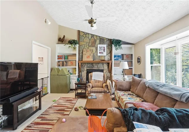 Photo 4 of Single family home for sale at 5045 Ravenwood Dr, Marietta, GA 30066 | MLS# 7833347 | Listing updated on 2026-09-05