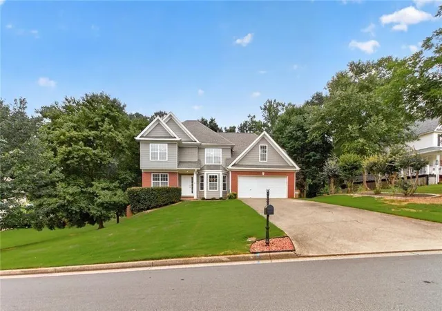 Photo 2 of Single family home for sale at 2820 Cobblestone Dr, Cumming, GA 30041 | MLS# 7797624 | Listing updated on 2026-10-26