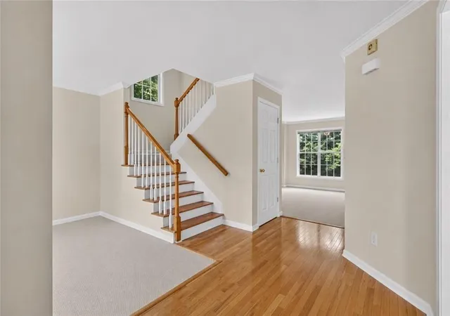 Photo 4 of Single family home for sale at 2820 Cobblestone Dr, Cumming, GA 30041 | MLS# 7797624 | Listing updated on 2026-10-26