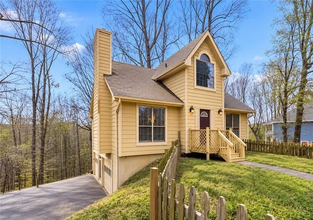 Single family home for sale at 5552 Little Ml Rd, Buford, GA 30518 | MLS# 7807568