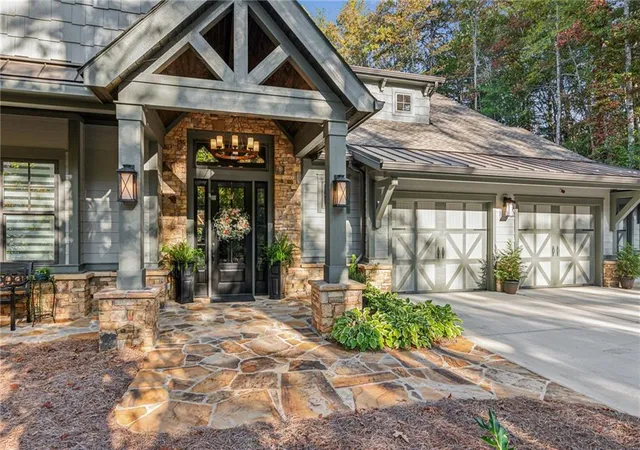 Photo 3 of Sale Pending at 44 Whisper Pl, Jasper, GA 30143 | MLS# 7809311 | Listing updated on 2026-10-08