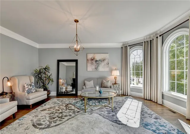 Photo 3 of Single family home for sale at 950 Gunter Ct, Alpharetta, GA 30022 | MLS# 7854291 | Listing updated on 2026-10-28