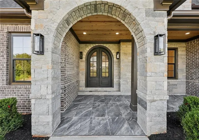 Photo 2 of Single family home for sale at 6222 Bridgewood Dr, Buford, GA 30518 | MLS# 7831794 | Listing updated on 2026-10-08