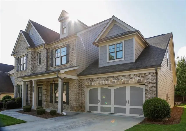 Photo 2 of Single family home for sale at 620 Hunters Grv Ct, Buford, GA 30518 | MLS# 7837617 | Listing updated on 2026-10-05