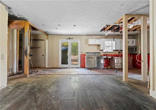 Photo 3 of Sale Pending at 350 Mitchell Rd, Maysville, GA 30558 | MLS# 7837473 | Listing updated on 2026-10-09