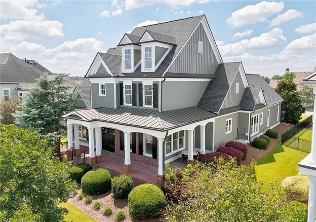 Photo 3 of Single family home for sale at 2420 Green Mountain Dr, Braselton, GA 30517 | MLS# 7831809 | Listing updated on 2026-09-05