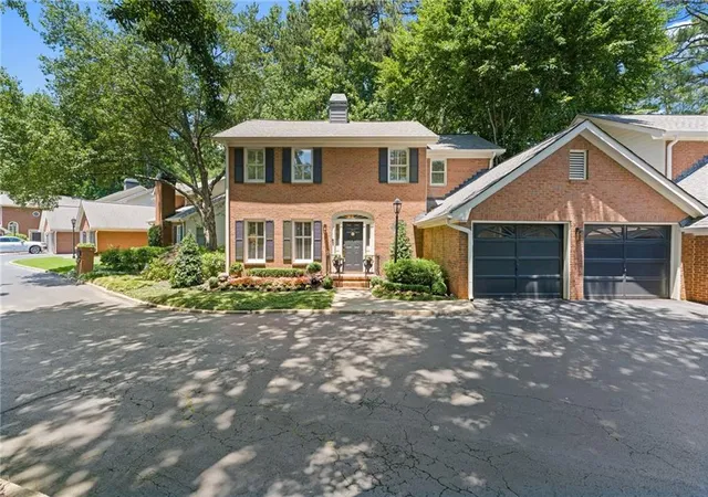 Townhouse for sale at 20 Pointe Ter SE, Atlanta, GA 30339 | MLS# 7834976