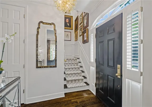 Photo 3 of Sale Pending at 20 Pointe Ter SE, Atlanta, GA 30339 | MLS# 7834976 | Listing updated on 2026-10-18
