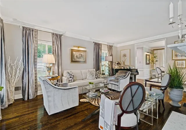 Photo 4 of Sale Pending at 20 Pointe Ter SE, Atlanta, GA 30339 | MLS# 7834976 | Listing updated on 2026-10-18