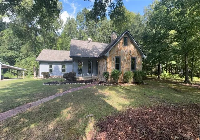 Photo 1 of Single family home for sale at 100 Joshua Pl, Fayetteville, GA 30215 | MLS# 7841483 | Listing updated on 2026-09-23
