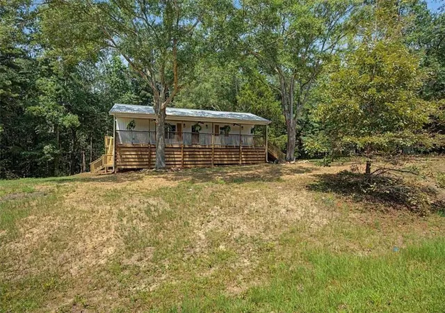 Photo 4 of Sale Pending at 938 Mandeville Rd, Carrollton, GA 30117 | MLS# 7831473 | Listing updated on 2026-10-13