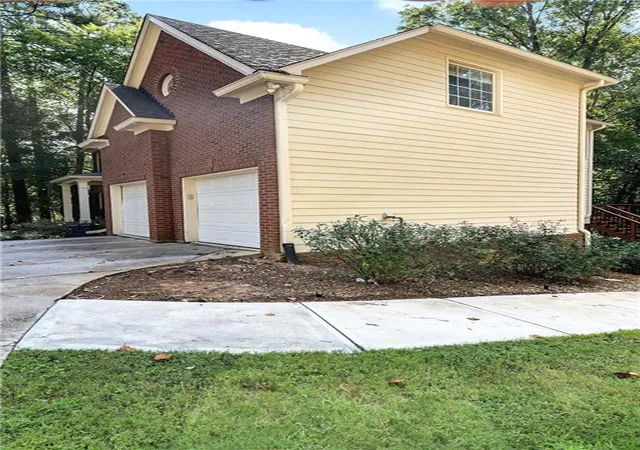 Photo 2 of Single family home for sale at 4912 Chimney Oaks Dr Se, Mableton, GA 30126 | MLS# 7828588 | Listing updated on 2026-09-25
