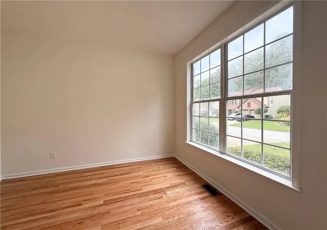 Photo 3 of Single family home for sale at 2532 Haddenham Ln Sw, Smyrna, GA 30082 | MLS# 7834578 | Listing updated on 2026-09-28