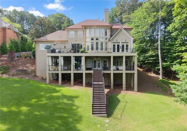 Photo 4 of Single family home for sale at 2819 NE Point Overlook, Gainesville, GA 30501 | MLS# 7810667 | Listing updated on 2026-09-03