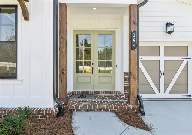 Photo 3 of Single family home for sale at 50 Nicholas Dr, Hoschton, GA 30548 | MLS# 7852954 | Listing updated on 2026-10-24