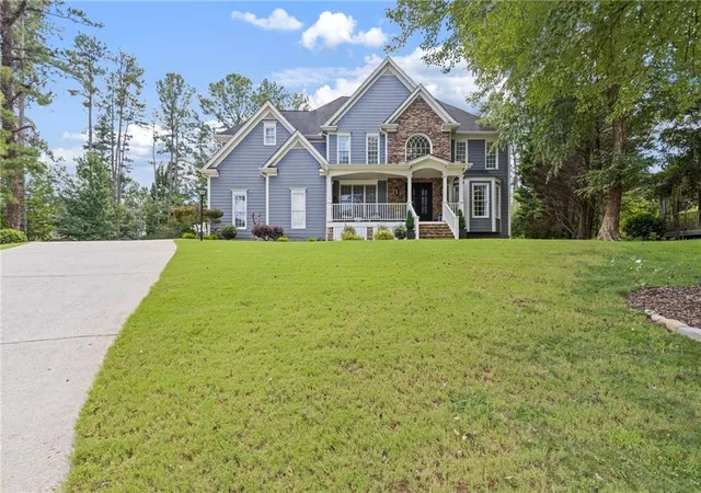 Photo 3 of Single family home for sale at 685 Red Sunset Cir, Powder Springs, GA 30127 | MLS# 7834080 | Listing updated on 2026-09-19