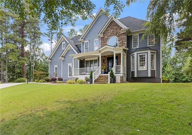 Photo 3 of Single family home for sale at 685 Red Sunset Cir, Powder Springs, GA 30127 | MLS# 7834080 | Listing updated on 2026-09-19