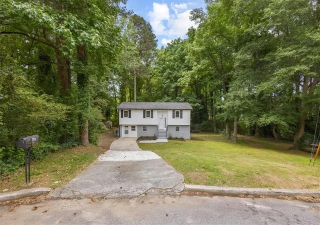 Photo 2 of Single family home for sale at 394 Burr Oak Ct, Lawrenceville, GA 30046 | MLS# 7830423 | Listing updated on 2026-10-01