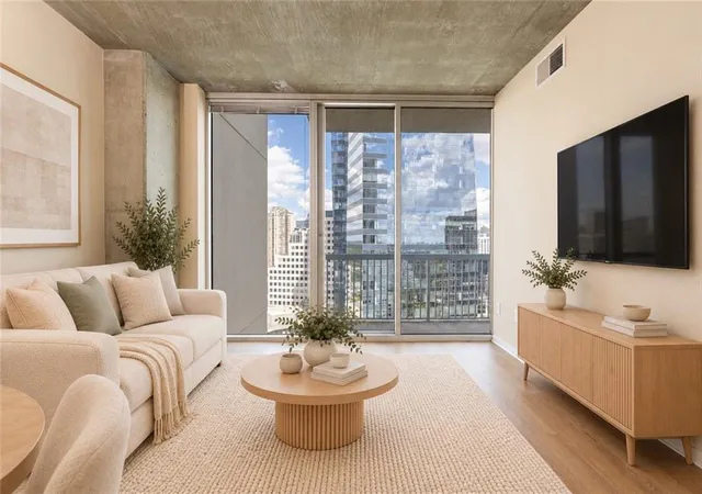 Photo 3 of Condo for sale at 3324 Peachtree Rd NE #1717, Atlanta, GA 30326 | MLS# 7836084 | Listing updated on 2026-10-23