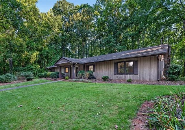 Photo 2 of Single family home for sale at 536 Adams Rd, Fayetteville, GA 30214 | MLS# 7835065 | Listing updated on 2026-09-11