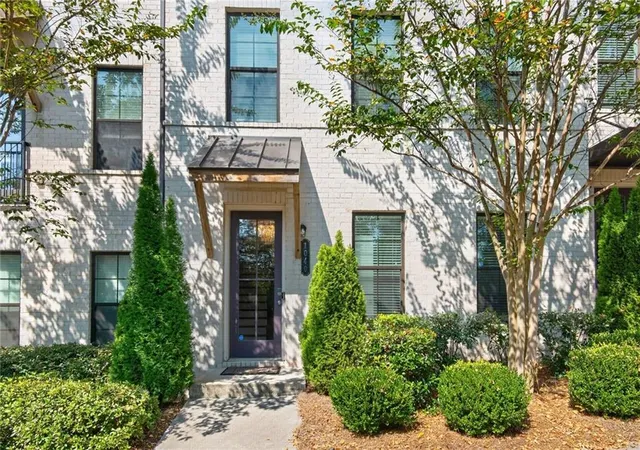 Photo 1 of Townhouse for sale at 1040 Aster Rd, Roswell, GA 30076 | MLS# 7835550 | Listing updated on 2026-09-11