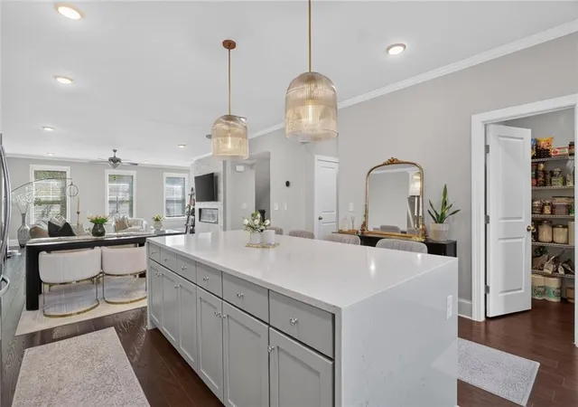 Photo 2 of Townhouse for sale at 1040 Aster Rd, Roswell, GA 30076 | MLS# 7835550 | Listing updated on 2026-09-11