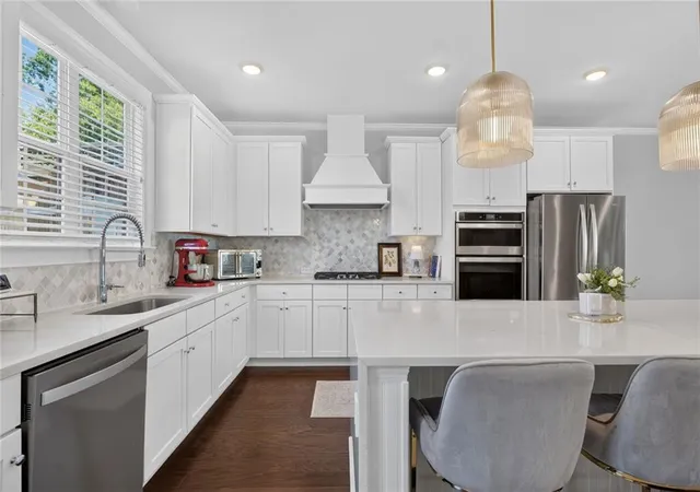 Photo 3 of Townhouse for sale at 1040 Aster Rd, Roswell, GA 30076 | MLS# 7835550 | Listing updated on 2026-09-11