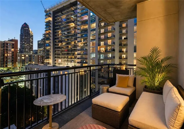 Listing Photo 1 - Condo for sale in building located at 222 12Th St, Atlanta, GA 30309 - Unit #1503