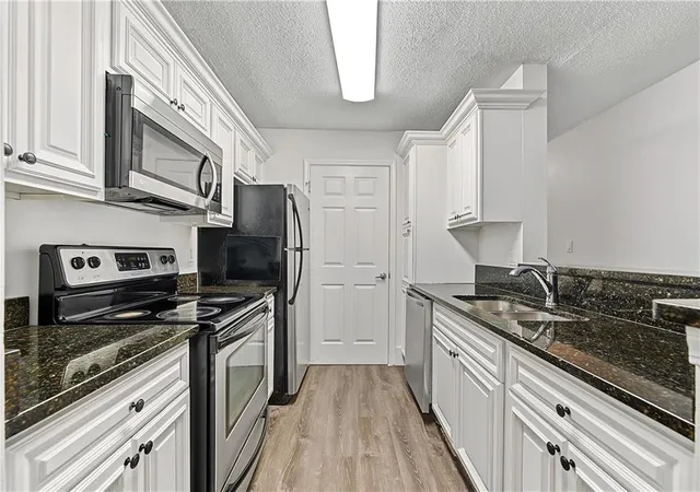 Photo 3 of Condo for sale at 7207 Santa Fe Pkwy, Sandy Springs, GA 30350 | MLS# 7834837 | Listing updated on 2026-09-16