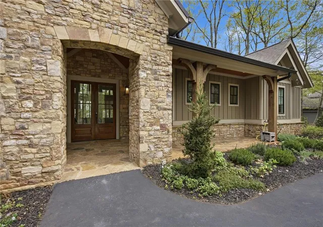 Photo 4 of Single family home for sale at 83 Summit Dr W, Jasper, GA 30143 | MLS# 7853152 | Listing updated on 2026-10-23