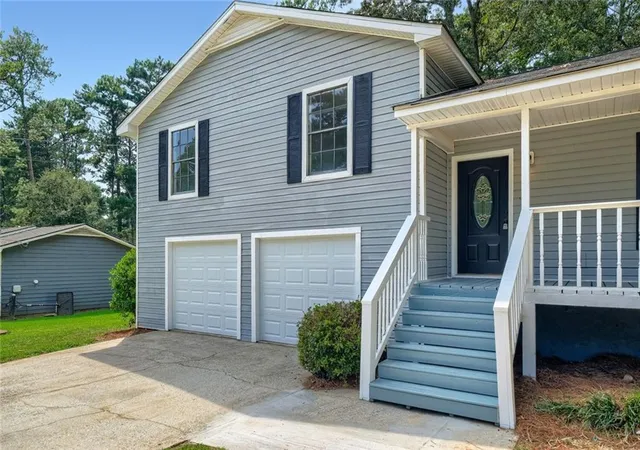 Photo 3 of Single family home for sale at 6831 Cedar Dr, Riverdale, GA 30296 | MLS# 7832570 | Listing updated on 2026-09-04