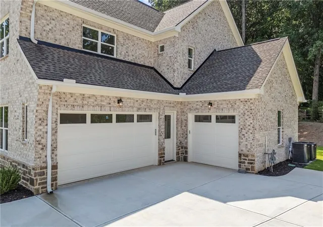 Photo 3 of Single family home for sale at 745 Bolton Abbey Ln Sw, Marietta, GA 30064 | MLS# 7685399 | Listing updated on 2026-09-08