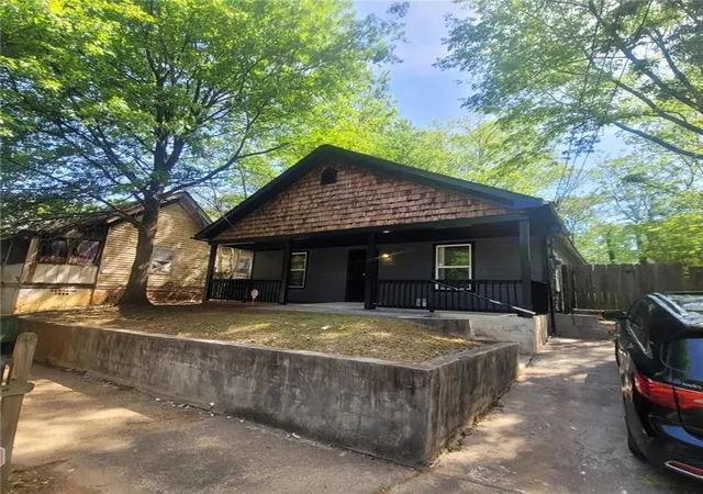 Photo 1 of Single family home for sale at 904 Smith St Sw, Atlanta, GA 30310 | MLS# 7827268 | Listing updated on 2026-09-06