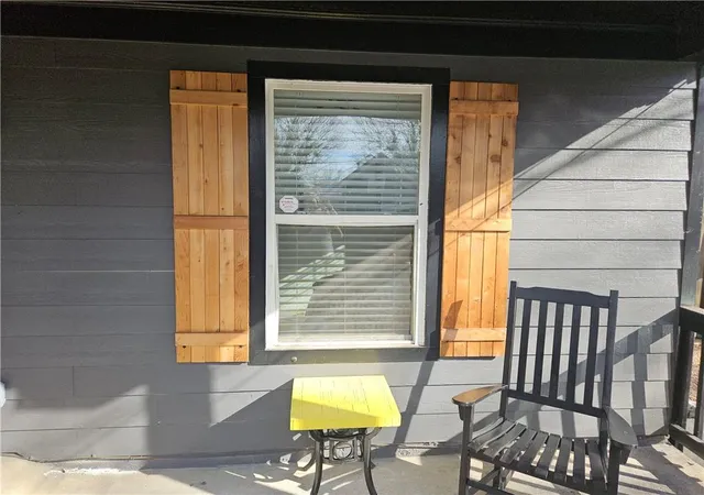 Photo 4 of Single family home for sale at 904 Smith St SW, Atlanta, GA 30310 | MLS# 7827268 | Listing updated on 2026-09-06