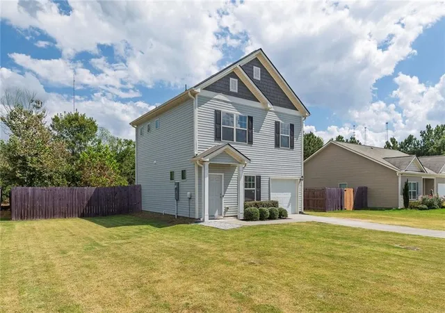 Photo 2 of Sale Pending at 105 Colonial Dr, Calhoun, GA 30701 | MLS# 7835710 | Listing updated on 2026-10-03