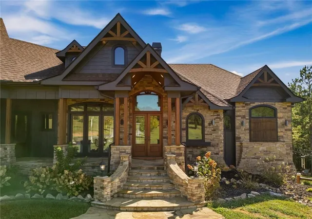 Photo 2 of Single family home for sale at 255 Water Oak Ln, Blairsville, GA 30512 | MLS# 7839736 | Listing updated on 2026-09-29