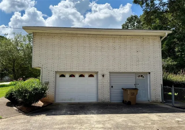 Photo 3 of Single family home for sale at 6641 Londonderry Dr, Morrow, GA 30260 | MLS# 7830457 | Listing updated on 2026-09-06