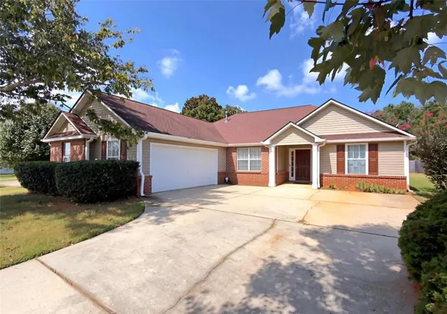 Photo 2 of Single family home for sale at 5075 Towne Park Dr, Mcdonough, GA 30252 | MLS# 7831192 | Listing updated on 2026-09-02