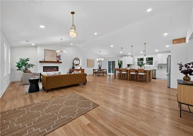 Photo 2 of Single family home for sale at 6835 Castleton Dr, Sandy Springs, GA 30328 | MLS# 7857130 | Listing updated on 2026-10-25
