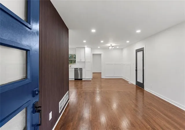 Photo 3 of Single family home for sale at 4027 Lindsey Dr, Decatur, GA 30035 | MLS# 7844074 | Listing updated on 2026-09-25