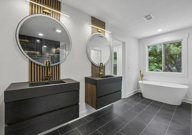 Photo 4 of Single family home for sale at 1755 Emerald, Atlanta, GA 30310 | MLS# 7854545 | Listing updated on 2026-10-25
