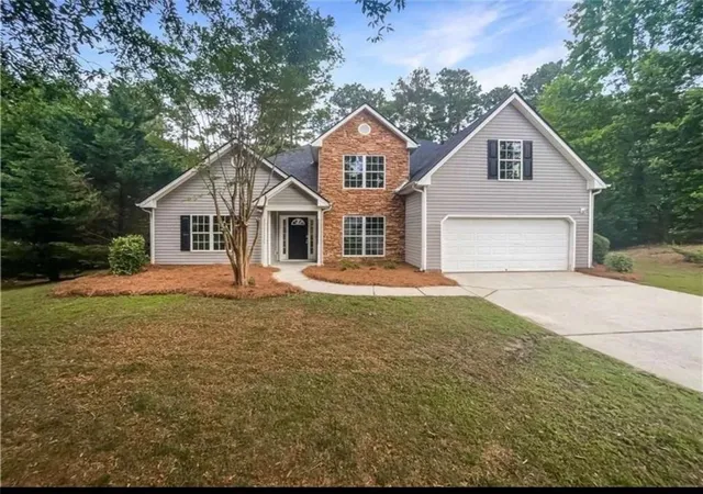 Photo 1 of Single family home for sale at 834 Winding Grv Ln, Loganville, GA 30052 | MLS# 7834833 | Listing updated on 2026-09-11