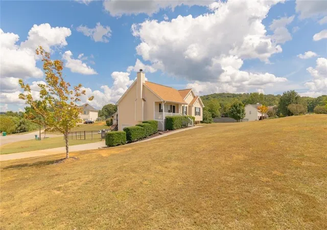 Photo 2 of Single family home for sale at 2 Court Xing, Adairsville, GA 30103 | MLS# 7837009 | Listing updated on 2026-09-21